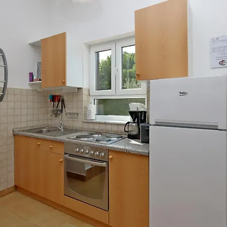 Apartamento With Parking Space Barbat, Rab - 24215