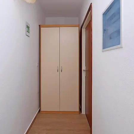 Apartament With Parking Space Barbat, Rab - 24215